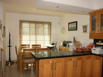OPORTUNIDAD CASA VENTA DE 2 LOTES A PRECIO DE 1. JARDIN REAL COTO 6