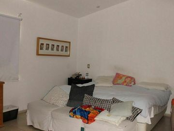 OPORTUNIDAD CASA VENTA DE 2 LOTES A PRECIO DE 1. JARDIN REAL COTO 6