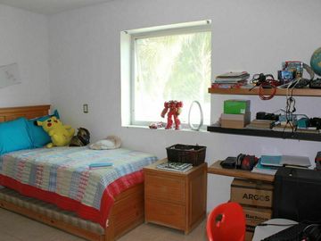 OPORTUNIDAD CASA VENTA DE 2 LOTES A PRECIO DE 1. JARDIN REAL COTO 6