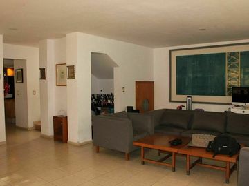 OPORTUNIDAD CASA VENTA DE 2 LOTES A PRECIO DE 1. JARDIN REAL COTO 6