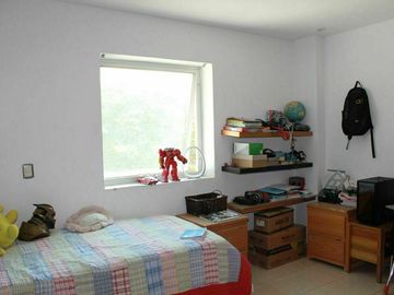 OPORTUNIDAD CASA VENTA DE 2 LOTES A PRECIO DE 1. JARDIN REAL COTO 6