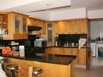 OPORTUNIDAD CASA VENTA DE 2 LOTES A PRECIO DE 1. JARDIN REAL COTO 6