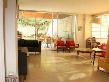 OPORTUNIDAD CASA VENTA DE 2 LOTES A PRECIO DE 1. JARDIN REAL COTO 6