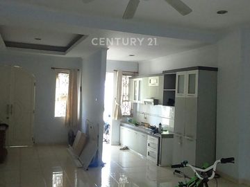 Dijual Rumah Dekat Transmart Dan Club House Graha Raya Bintaro