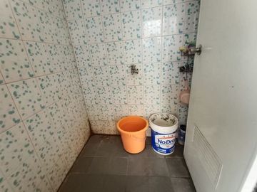 Di Jual Cepat Rumah Siap Huni 4 Kamar Posisi HOEK di Antapani Bandung