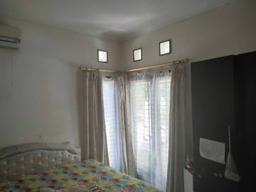 Rumah second hook di Pangkalan Jati Depok 2 M