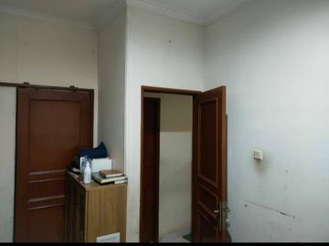 Rumah second hook di Pangkalan Jati Depok 2 M