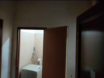 Rumah second hook di Pangkalan Jati Depok 2 M