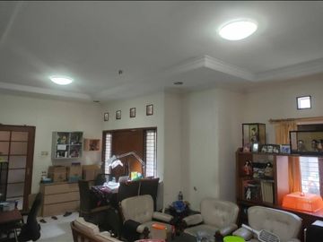 Rumah second hook di Pangkalan Jati Depok 2 M