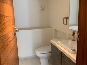 Casa en Privada en Jardines de Delicias, Cuernavaca, Morelos CAEN-975-Cp*