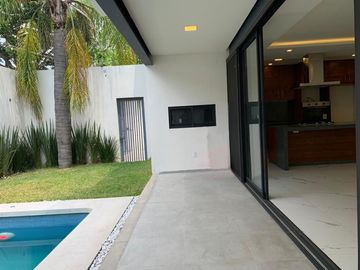 Casa en Privada en Jardines de Delicias, Cuernavaca, Morelos CAEN-975-Cp*