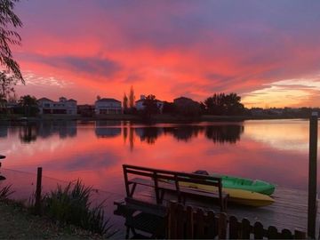 Casa con vista al lago en Barrio Santa Catalina, Tigre!