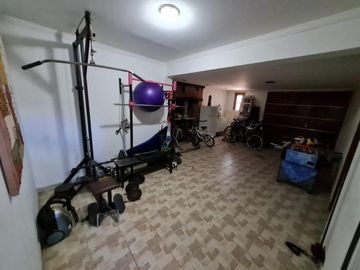 Vendo casa en carilo cerezo 528 acepta permuta