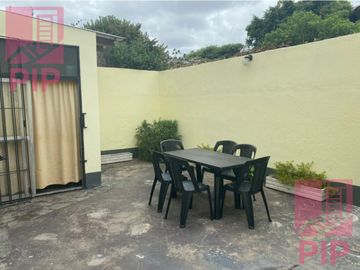 Casa  en Venta Haedo / Moron (B110 566)