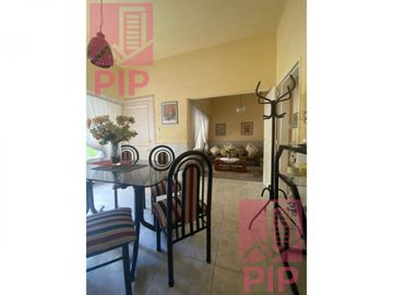 Casa  en Venta Haedo / Moron (B110 566)
