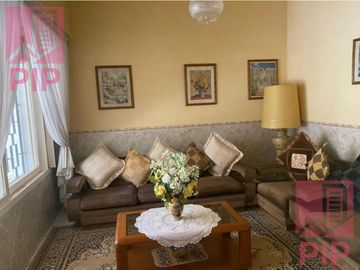 Casa  en Venta Haedo / Moron (B110 566)