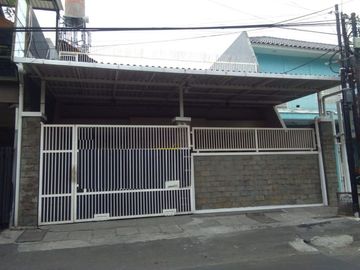 Rumah disewakan Dukuh Kupang