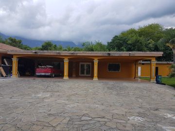 QUINTA EN VENTA EN EL BARRIAL SANTIAGO,N.L.