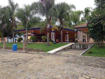 QUINTA EN VENTA EN EL BARRIAL SANTIAGO,N.L.