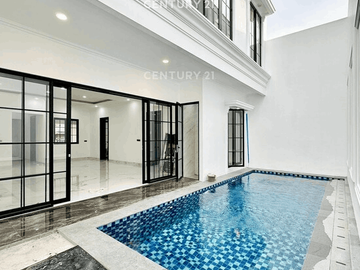 Dijual Rumah Brand New American Classic Style Di Bintaro