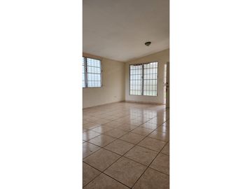 VENDO LINDA CASA UBICADO EN BRISAS DEL GOLF $180k