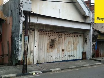 Dijual Rumah Usaha di Nol Jalan Raya Kedung Cowek, Surabaya