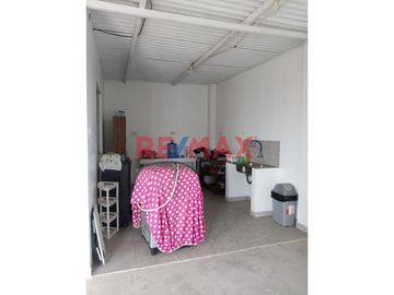 🌟 ¡OPORTUNIDAD ÚNICA EN HUANCHACO! 🏠🌊

¿Buscas la casa de tus sueños en una ubicación privilegiada? ¡No busques más! Esta encantadora propiedad de d