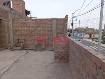 🌟 ¡OPORTUNIDAD ÚNICA EN HUANCHACO! 🏠🌊

¿Buscas la casa de tus sueños en una ubicación privilegiada? ¡No busques más! Esta encantadora propiedad de d