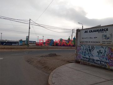 🌟 ¡OPORTUNIDAD ÚNICA EN HUANCHACO! 🏠🌊

¿Buscas la casa de tus sueños en una ubicación privilegiada? ¡No busques más! Esta encantadora propiedad de d