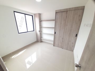 apartamento en arriendo en calle larga. Cod A515531