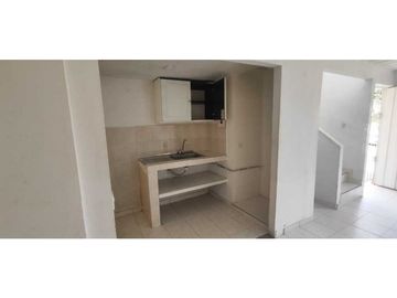 Venta de casa urbana de 130 M2 aprox en 205 mill en La Mesa Cund
