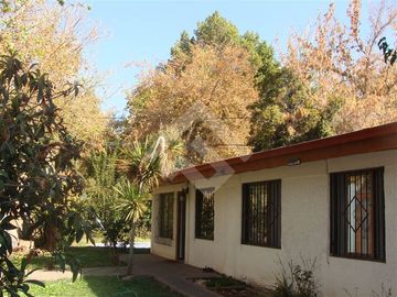 Casa en Venta en Los Maitenes con Tobalaba