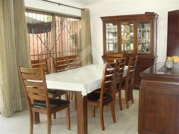 Casa en Venta en Los Maitenes con Tobalaba