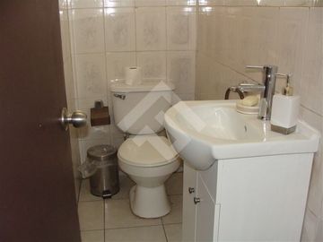 Casa en Venta en Los Maitenes con Tobalaba