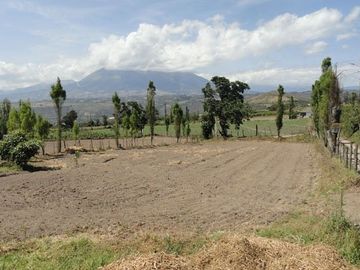 Venta de terreno en Urcuqui Yachay