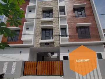 Kost Baru Exclusive Mewah Luxury 3 Lantai Furnish Barat YKPN Seturan