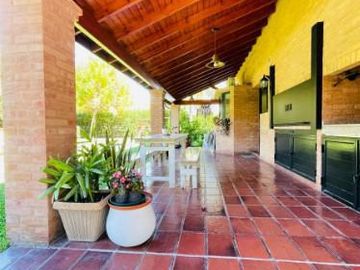 V Maffia Venta Casa 8 amb IMPECABLE!!!  La Peregrina CC