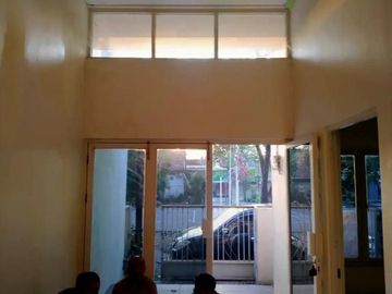 Rumah Modern Minimalis Kebraon Mitra Satwa Surabaya