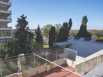 Venta Importante Casona, apto institución. Barrio Martin
