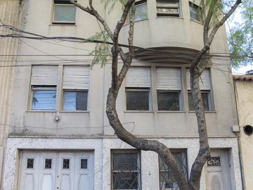 Venta Importante Casona, apto institución. Barrio Martin