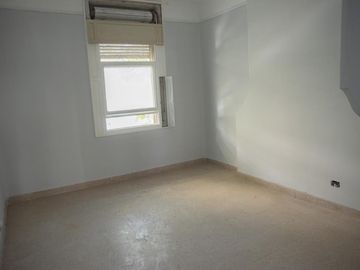 Venta Importante Casona, apto institución. Barrio Martin