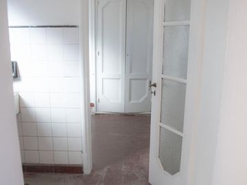 Venta Importante Casona, apto institución. Barrio Martin