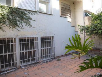 Venta Importante Casona, apto institución. Barrio Martin
