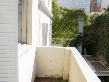 Venta Importante Casona, apto institución. Barrio Martin