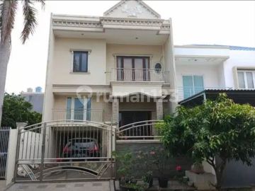 Rumah Ukuran 8x24.4m 2 1/2 Lantai Puri Gardena
