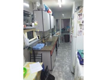 VENTA 4 AMBIENTES AL FRENTE  CON BALCON .VALENTIN GOMEZ 2900