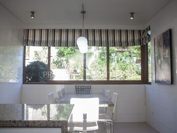 Casa 360 metros con vista  al mar Costa Cachagua