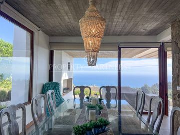 Casa 360 metros con vista  al mar Costa Cachagua