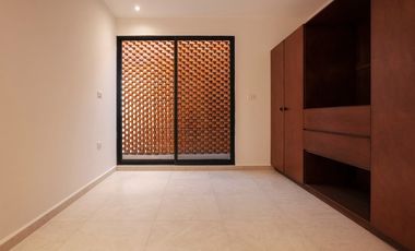 CASA EN VENTA PRIV. CIMERA