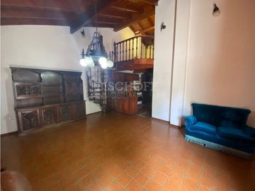CASA 4 AMBIENTES CON COCHERA, MAS DEPARTAMENTO 3 AMBIENTES
